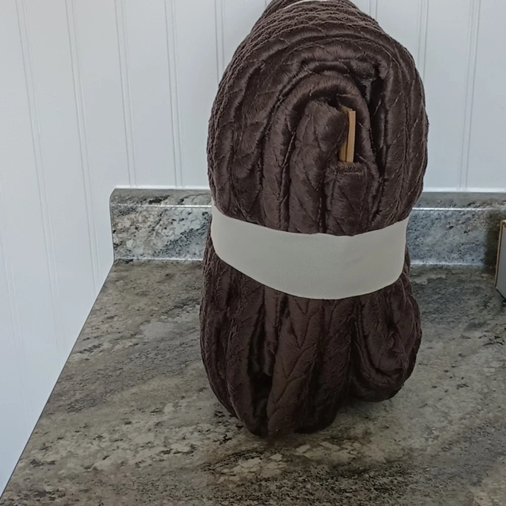 Plush Quilted Home Bedding Throw Blanket - Brown